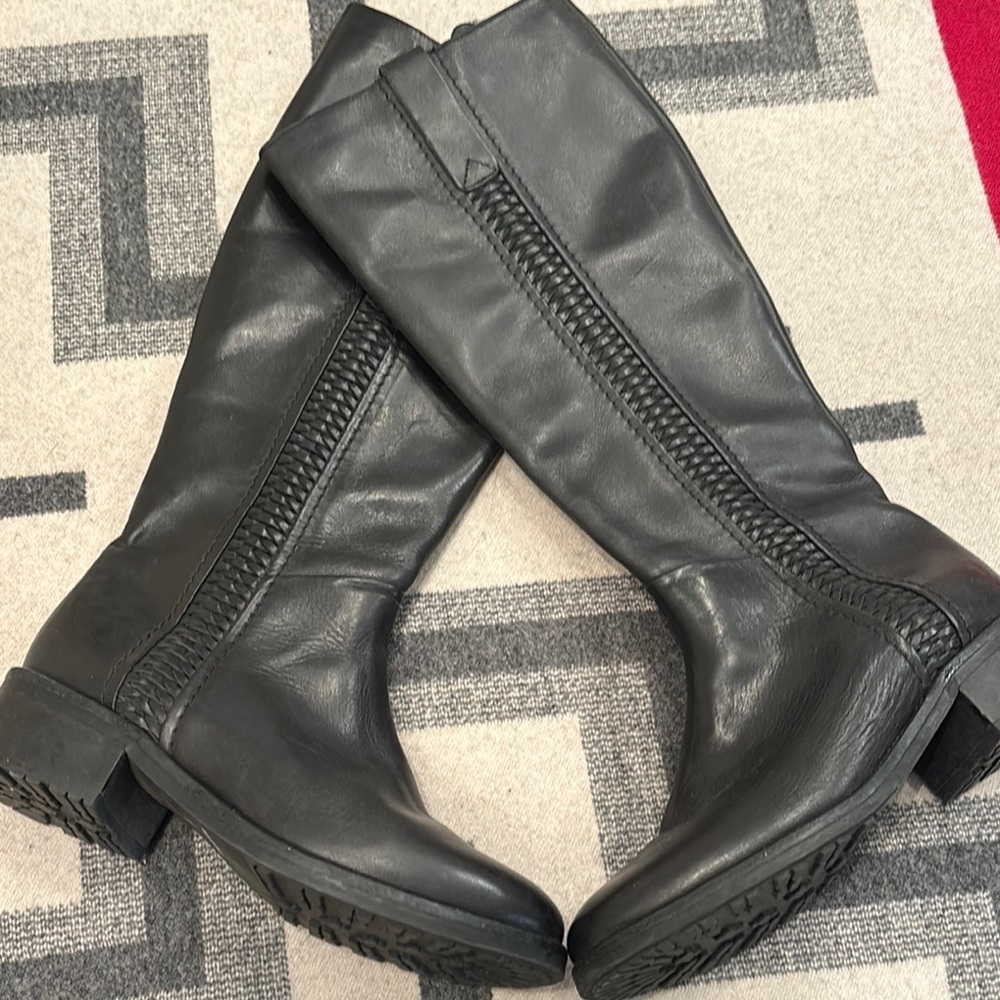 FLASH SALE - Black Leather Knee-High Boots